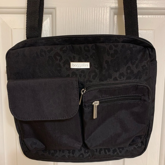 Baggallini Nylon Modern Crossbody 2 Front Pockets in Front Adjustment Strap NWOT - Picture 2 of 11